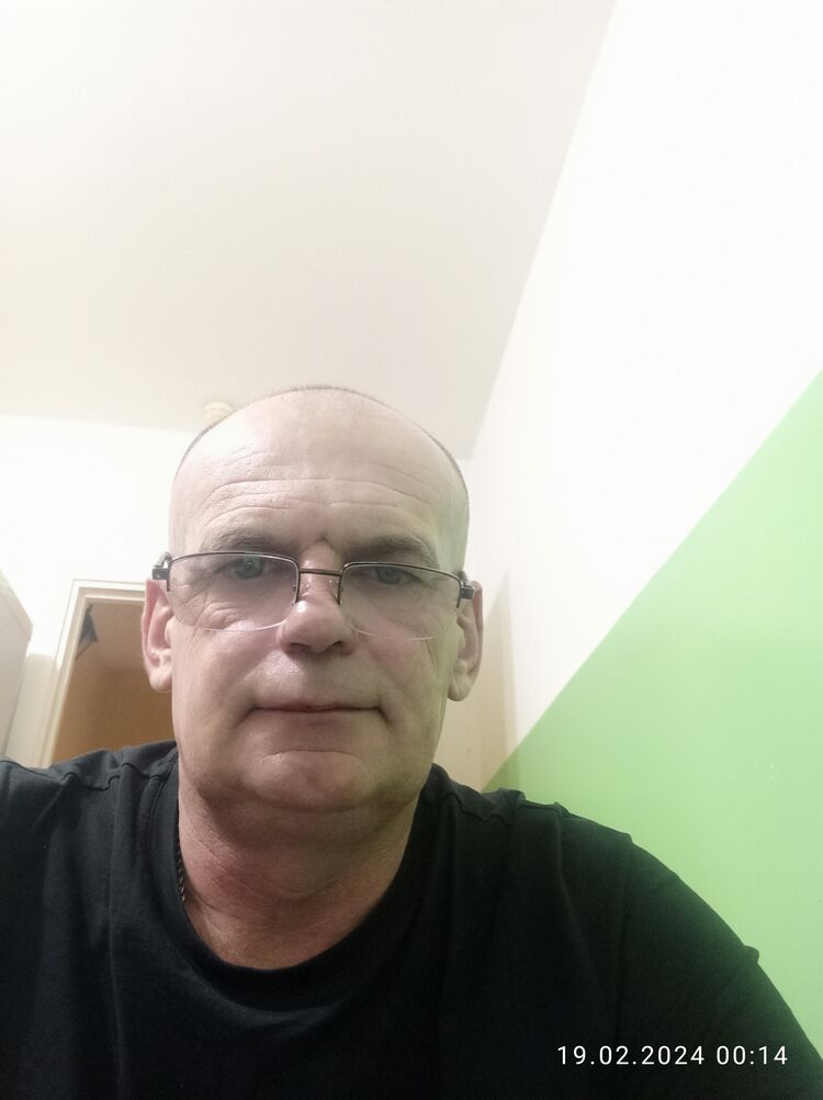  41327833  , 49 ,    