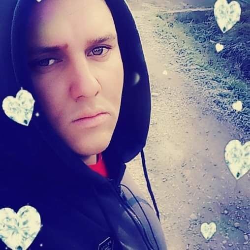  46928753  , 27 ,    