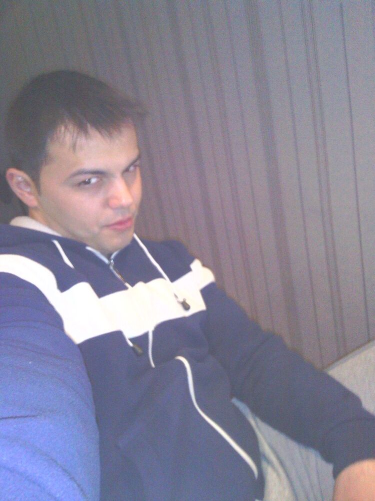  4032573  Oybek, 36 ,    