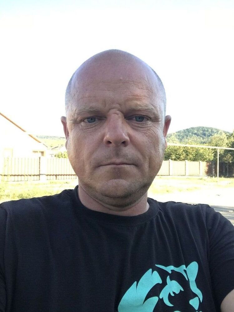  37085573  , 45 ,    