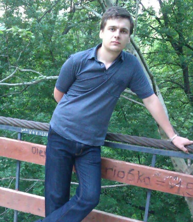  ,   Igor, 42 ,   