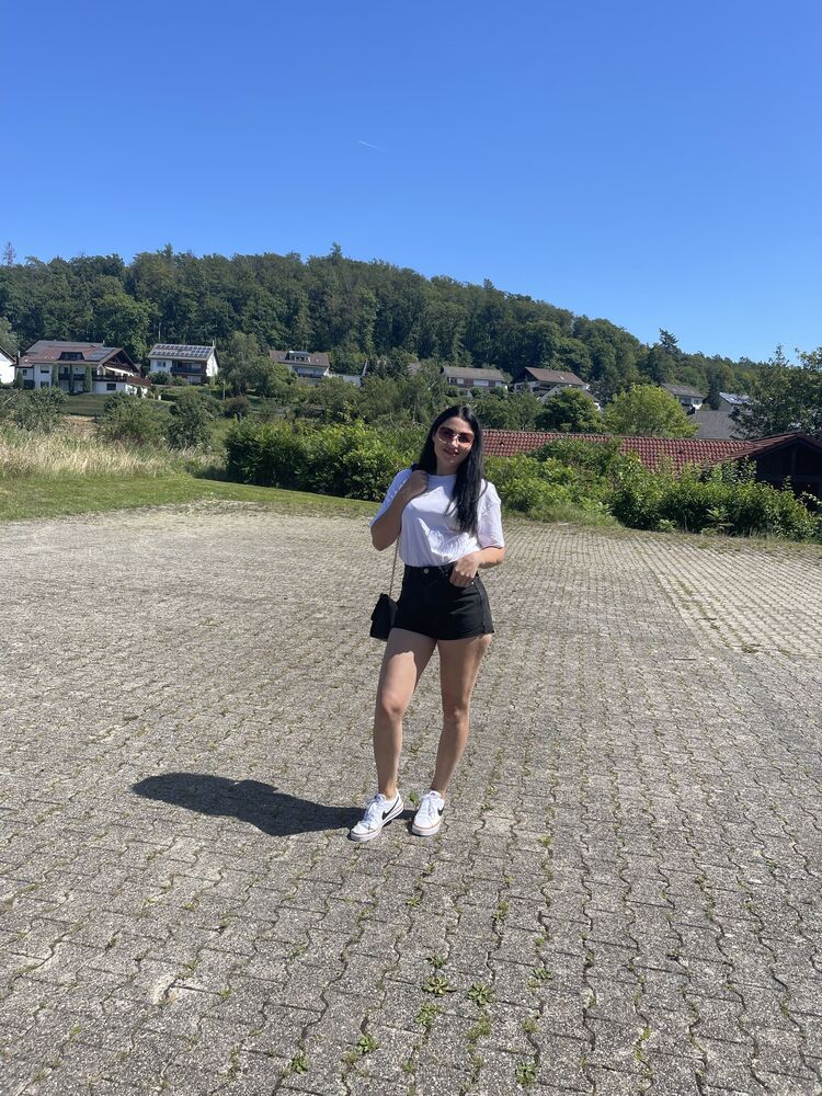  44971633  Yana, 35 ,    Gottingen