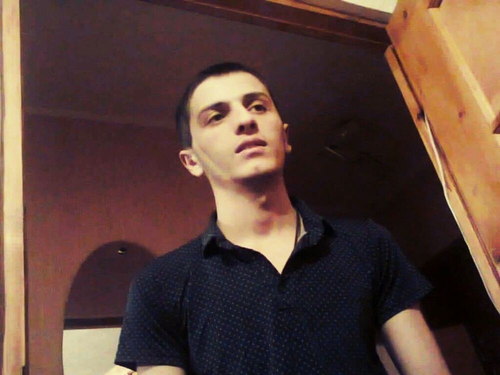  ,   Gio, 33 ,   ,   , c 