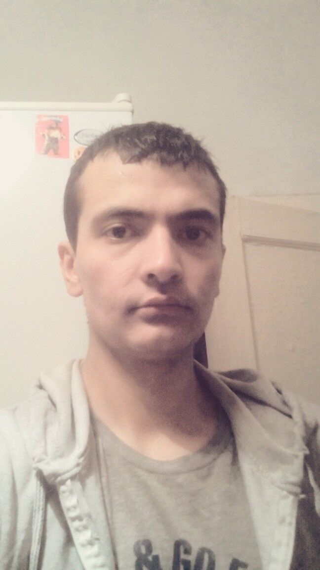  ,   Suhik, 33 ,  