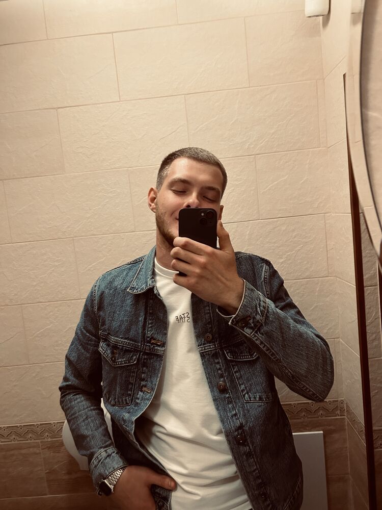  39525243  , 24 ,    