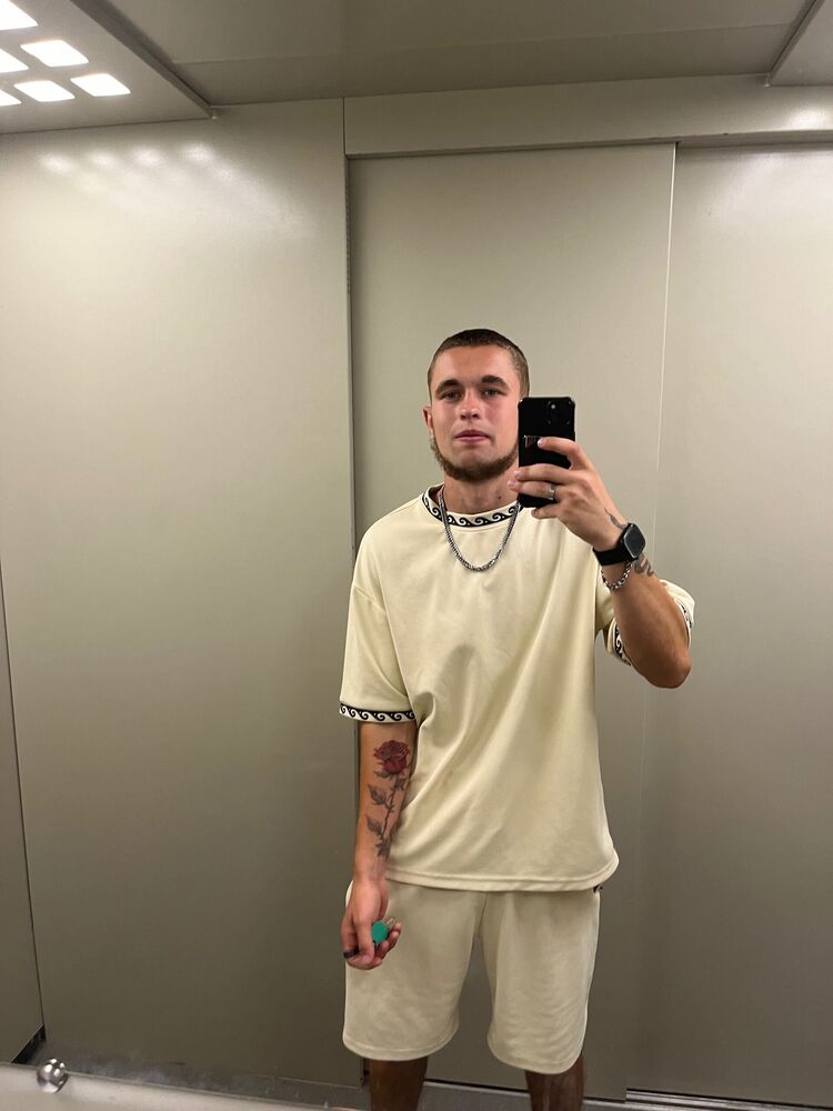  53432253  , 20 ,    --