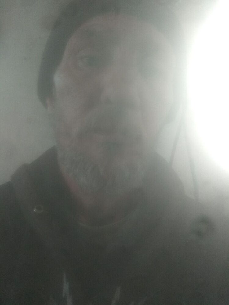  33053193  Uvays, 48 ,    