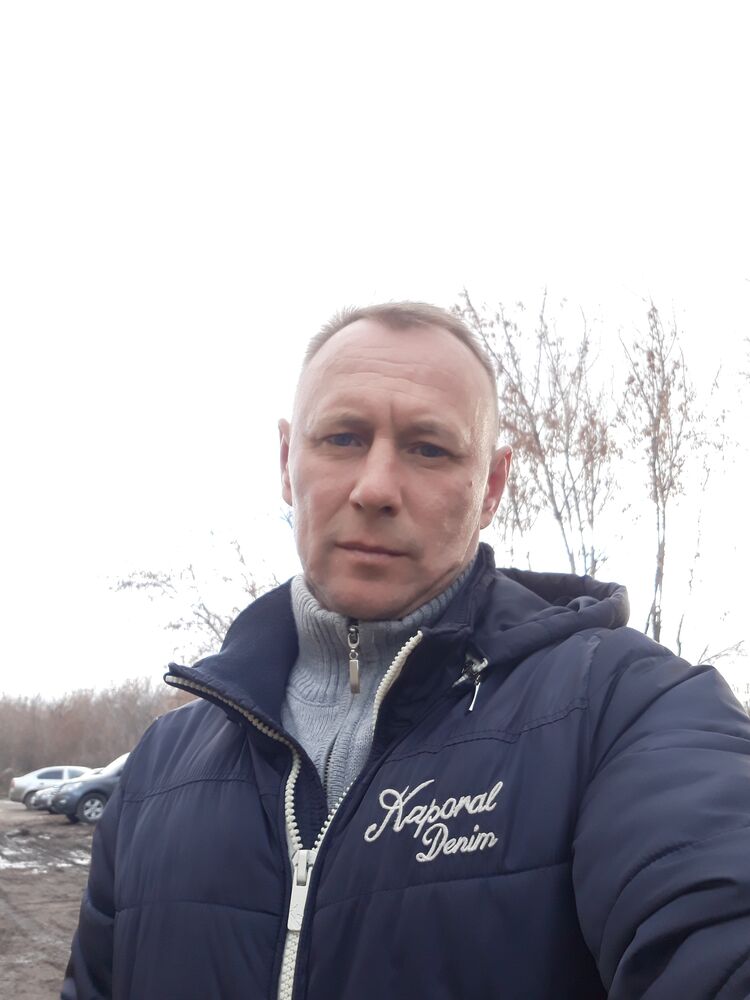  28549093  , 52 ,    