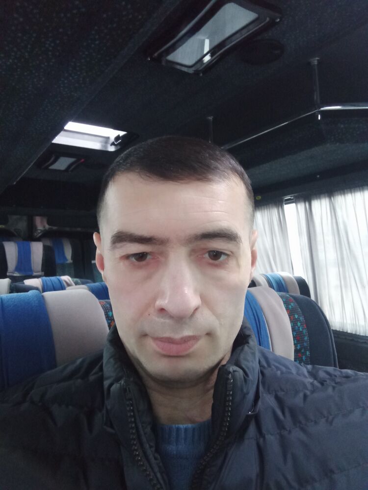  25006003  Adam, 34 ,    