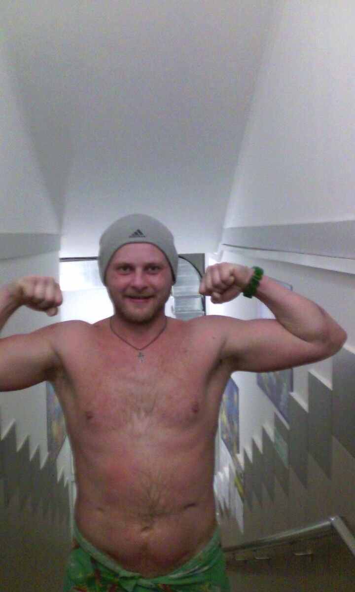  8727283  Andrei, 39 ,    