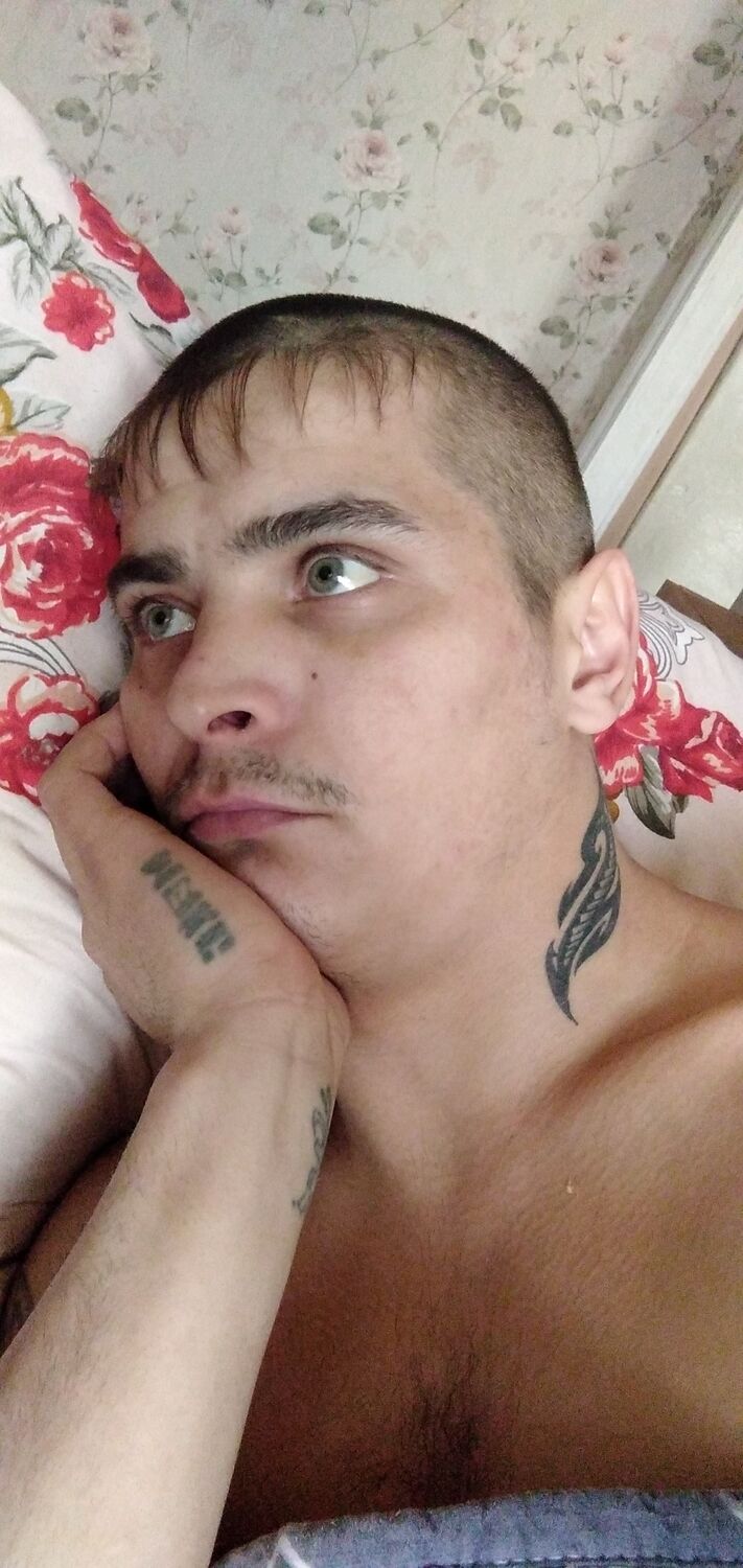  25850873  Max, 29 ,    