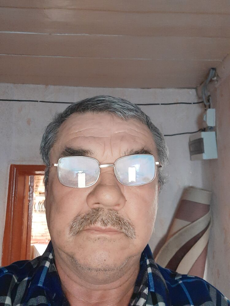  32028033  , 61 ,    