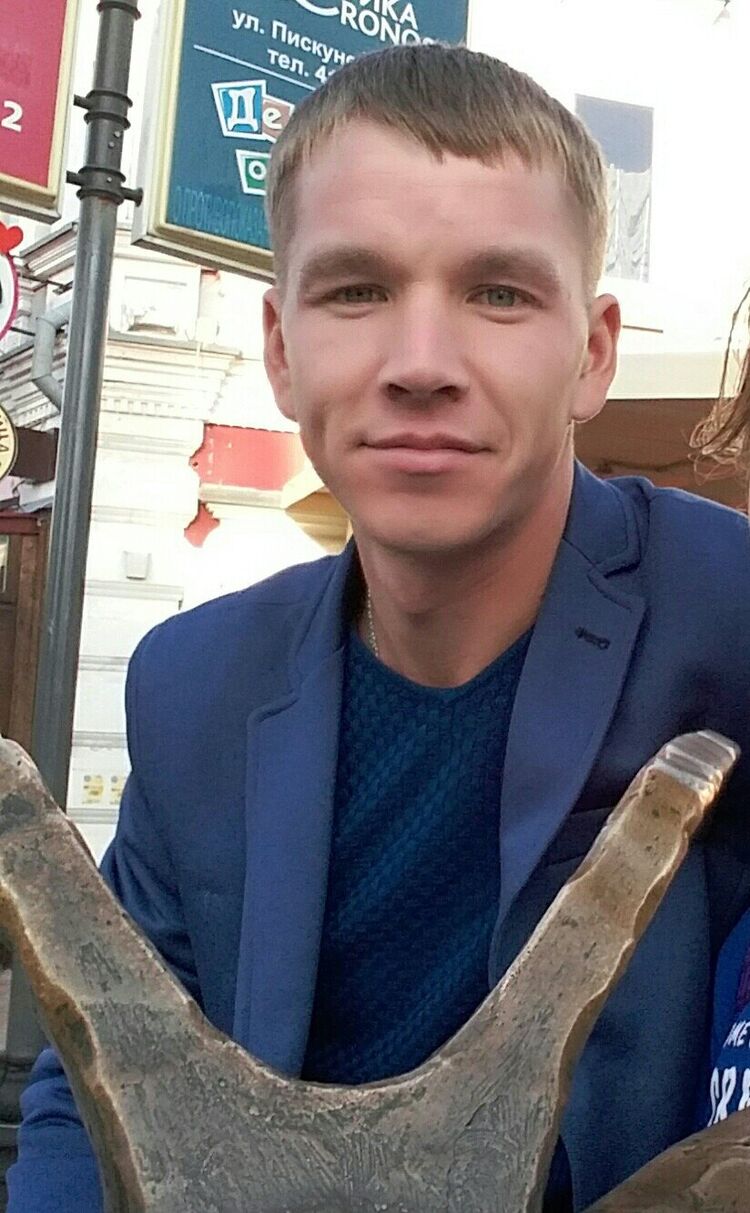  27187373  Vasya, 33 ,    