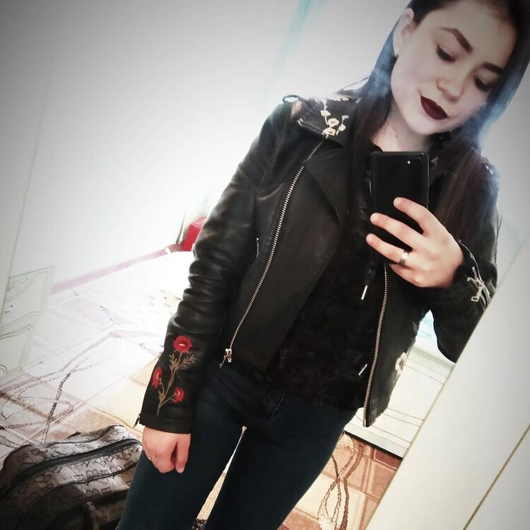  ,   Daniela, 23 ,   ,   , c 