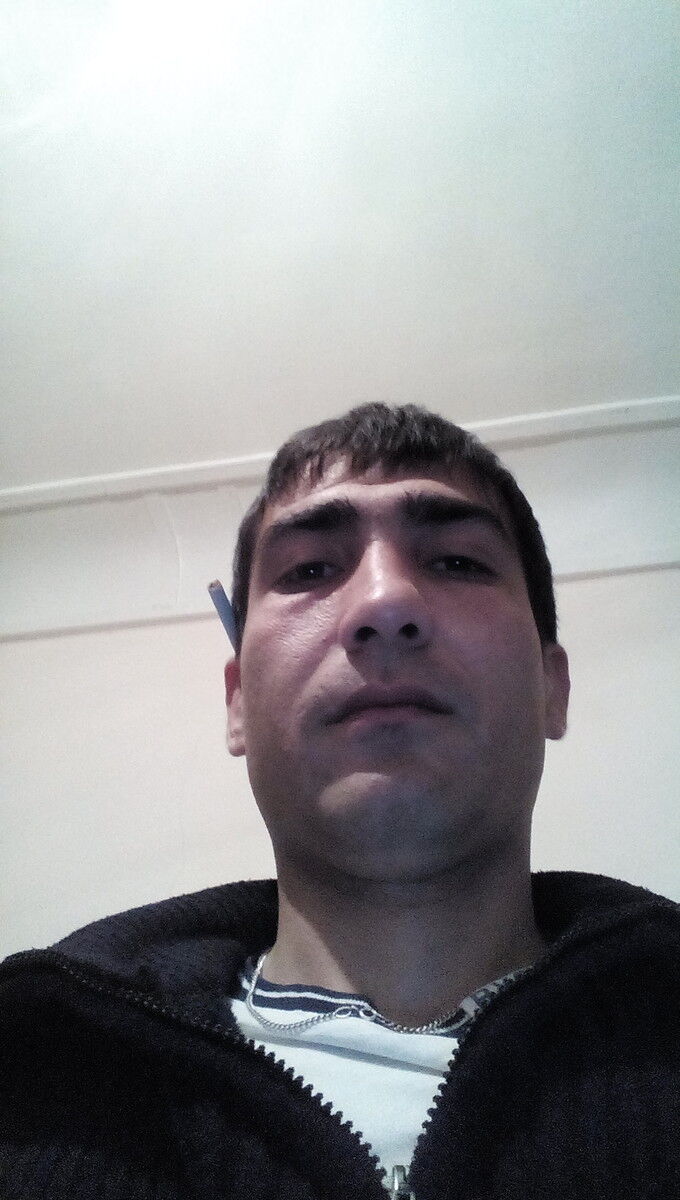  5460693  Jasur, 41 ,    