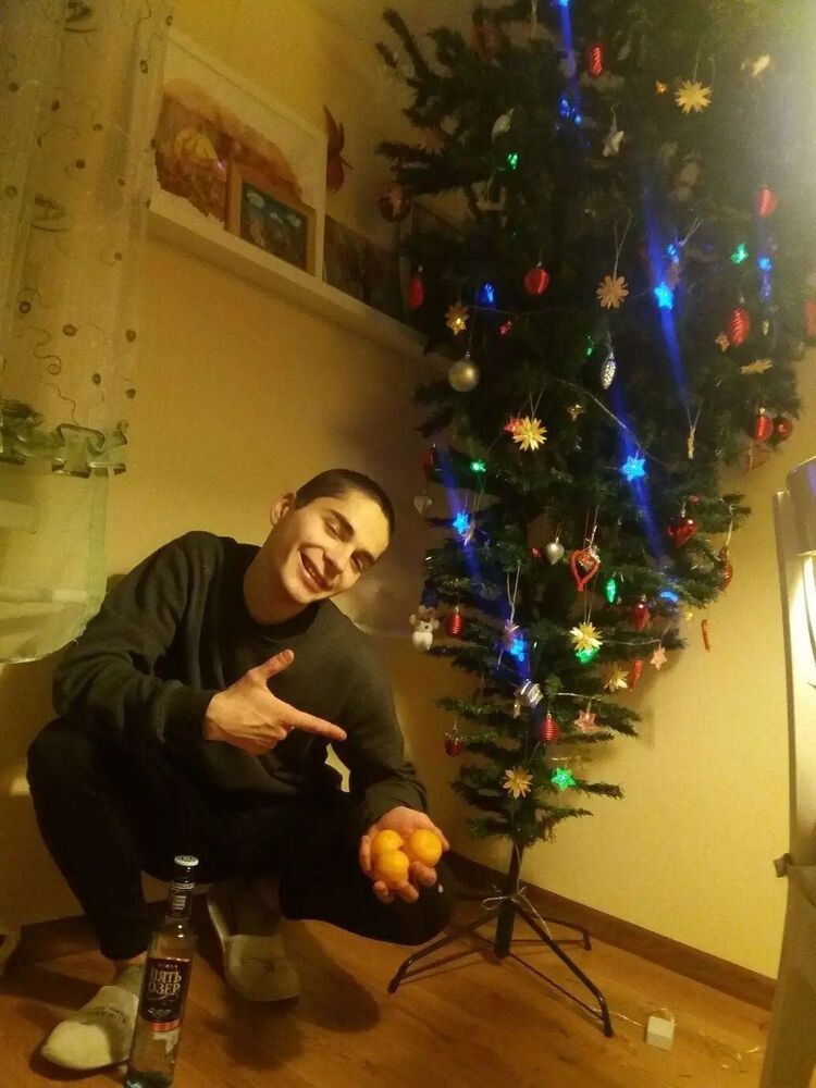 34777643  , 24 ,    