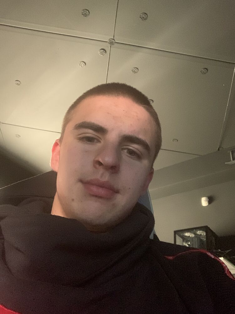  44036943  , 21 ,    