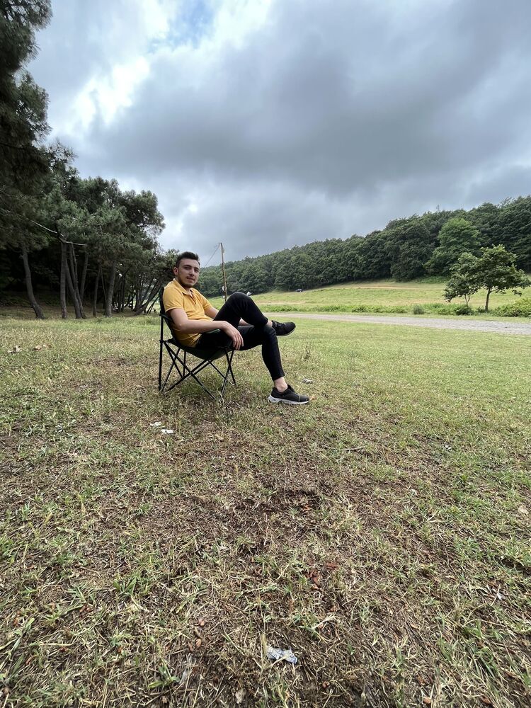  ,   Hakan, 28 ,   ,   