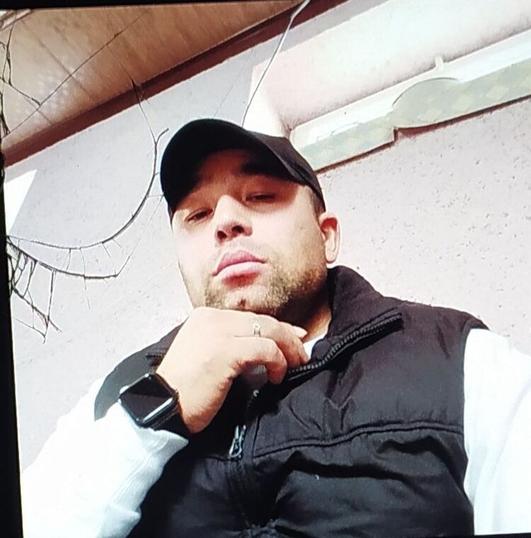  ,   Azizbek, 37 ,   ,   