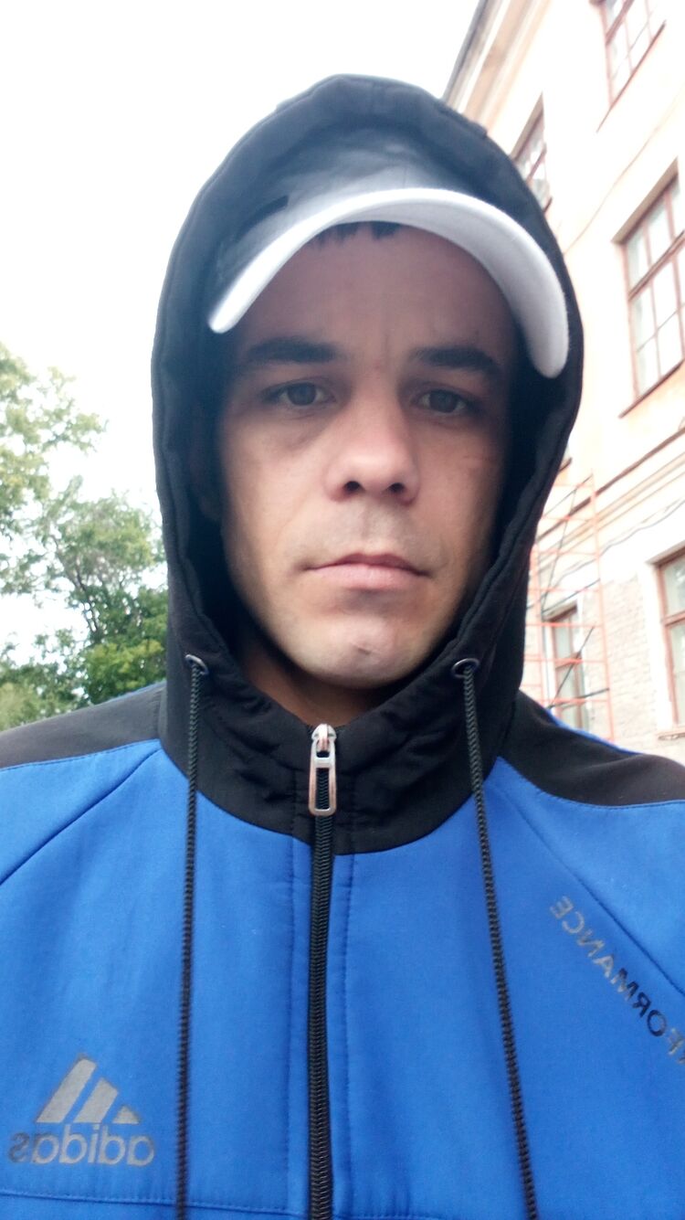  37325923  , 32 ,    