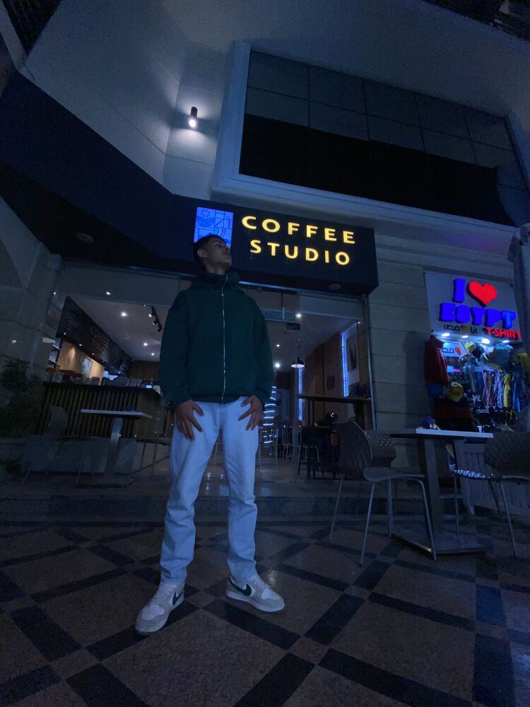  49808383  Omar, 19 ,    Al Ghardaqah