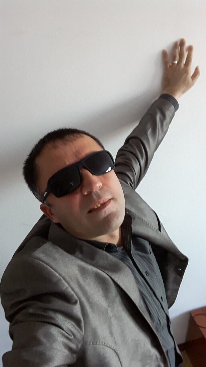  23328663  Zarif, 48 ,    
