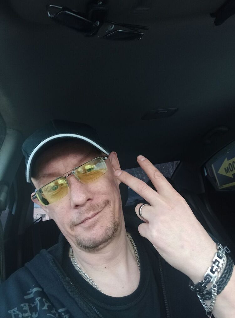  51980543  Alex, 46 ,    