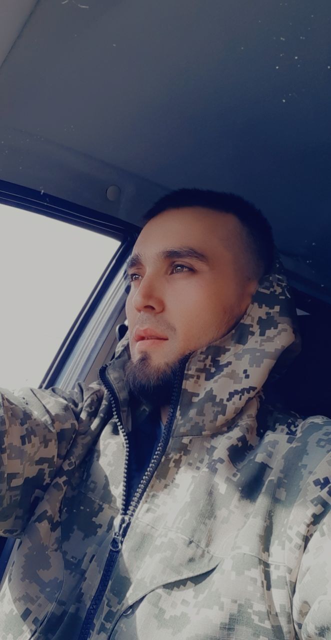  ,   Abu, 32 ,   ,   