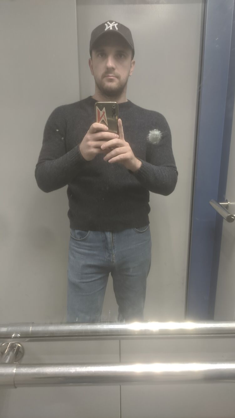  ,   Georgy, 32 ,   c 