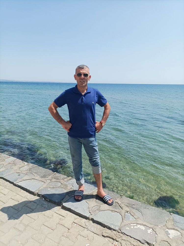  39651853  Serdar, 43 ,    