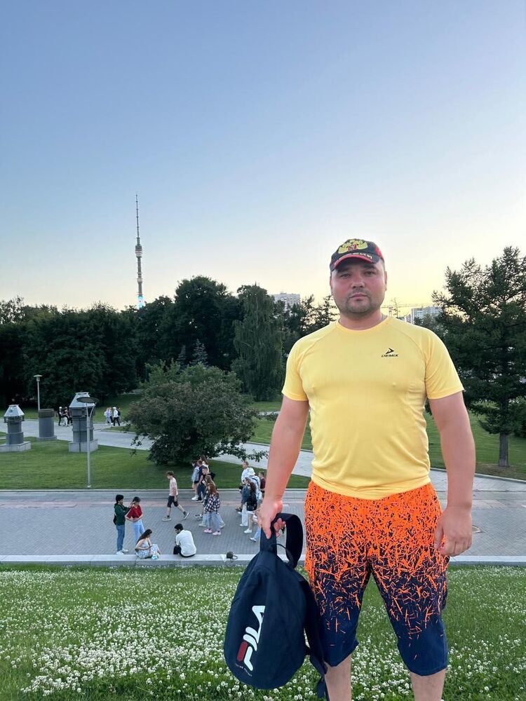  ,   Mikhail, 36 ,   ,   , c , 
