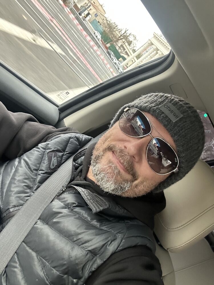  ,   Ali, 52 ,   ,   