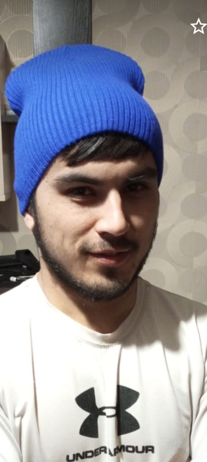  -,   John, 25 ,   ,   