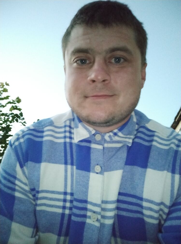  44084923  , 28 ,    