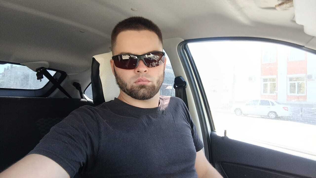  46722943  , 27 ,    