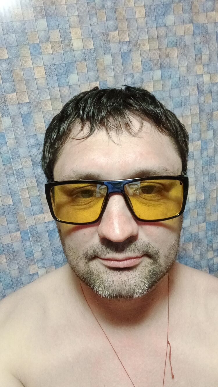  35581303  Alexander, 40 ,    