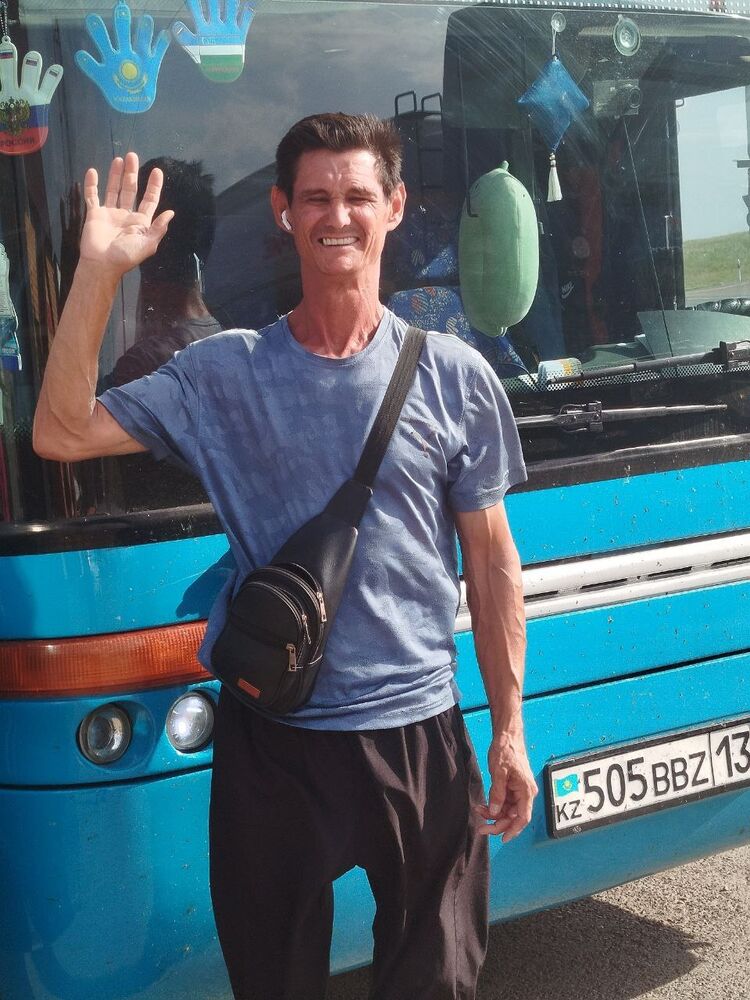  51936673  Ruslandobryj, 51 ,    