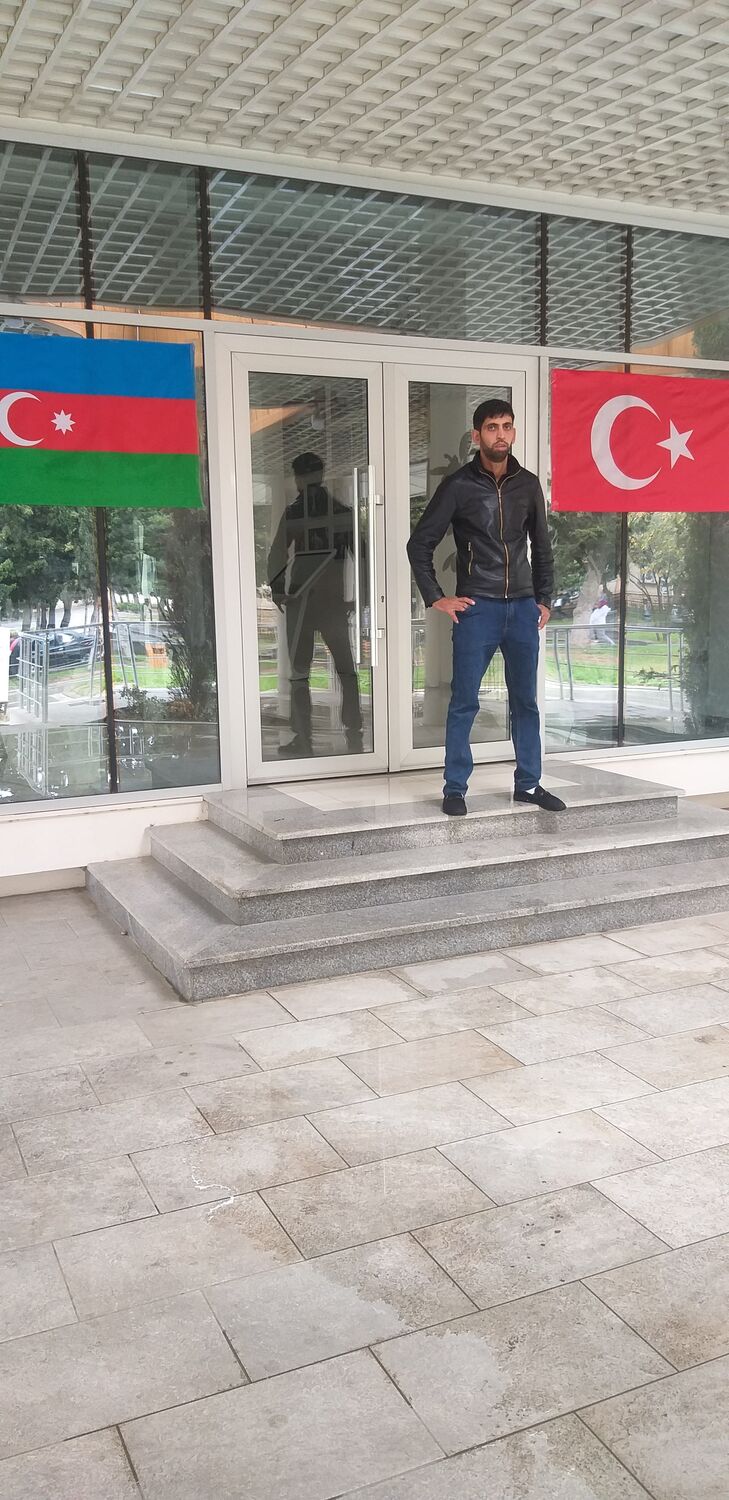  ,   Ceyhun, 36 ,   c 