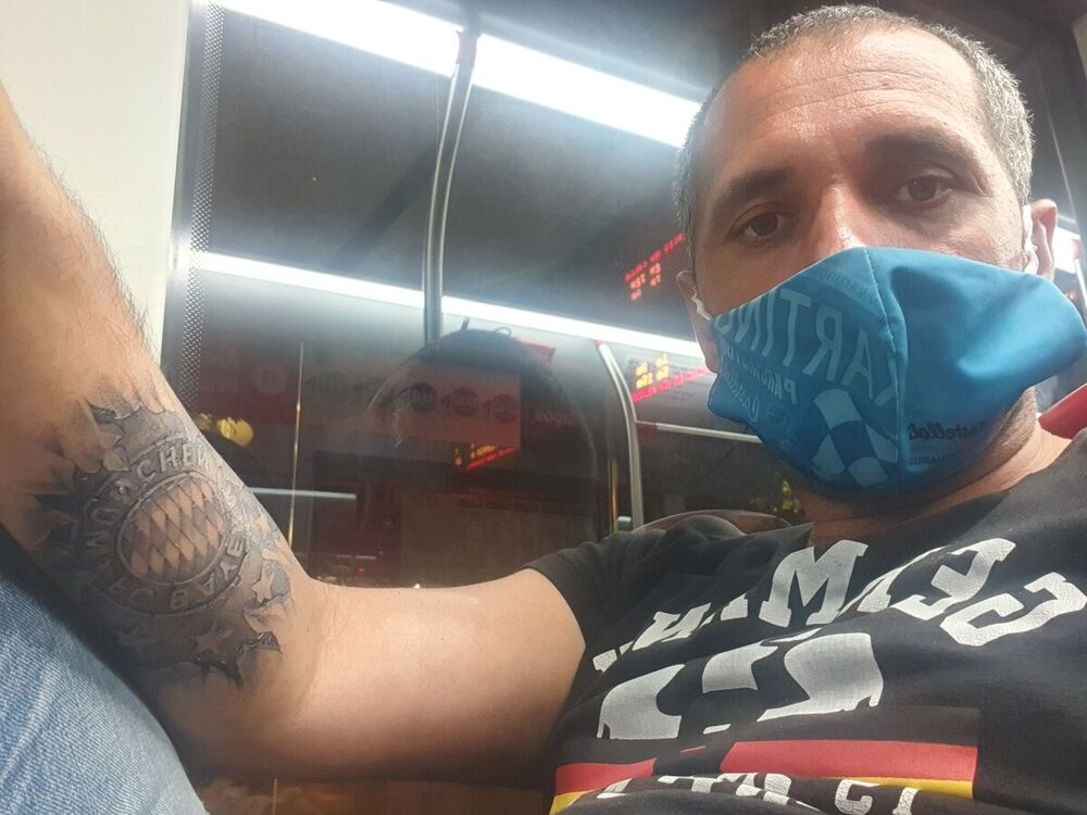  20324353  Dani, 42 ,    Barcelona