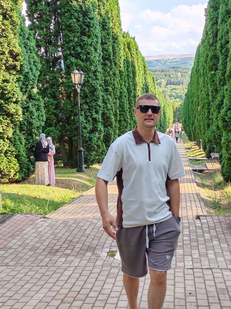  ,   Evgeniy, 37 ,  