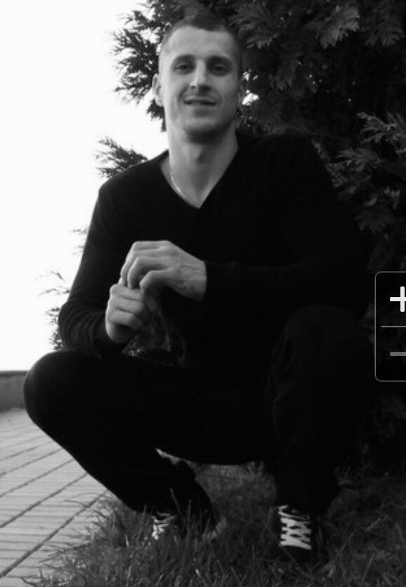  ,   Sacha, 34 ,  