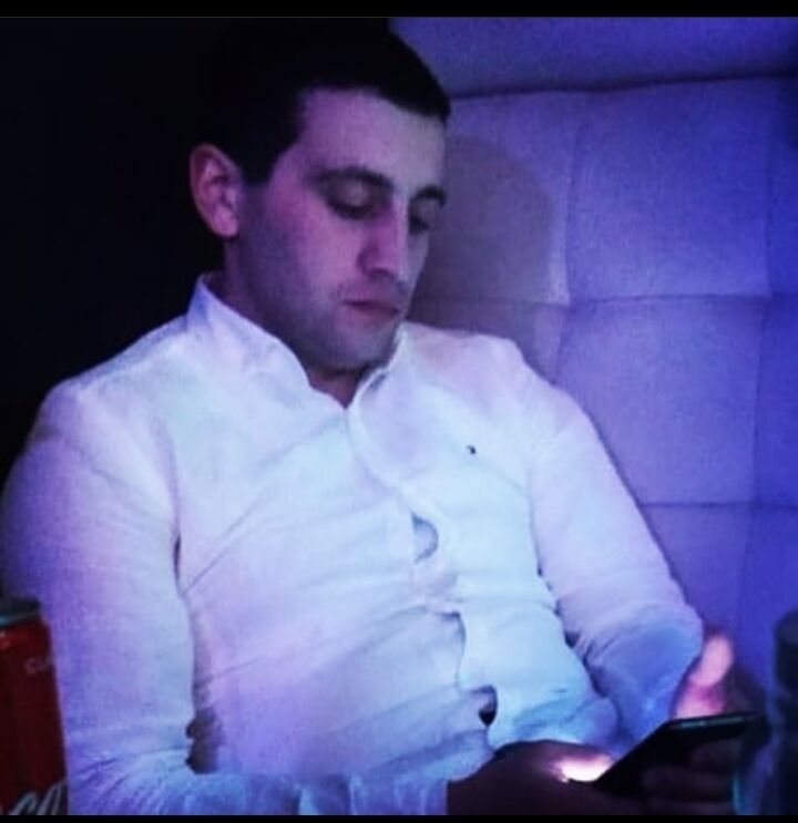  27071813  Kazik, 32 ,    --