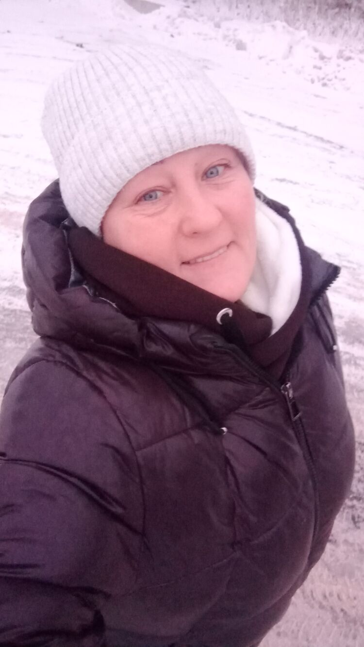  33493343  Tania, 53 ,    