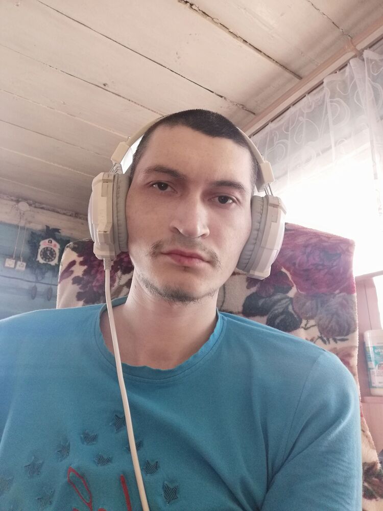  33318243  , 32 ,    