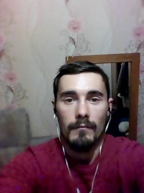  10889563  Kiril, 36 ,    