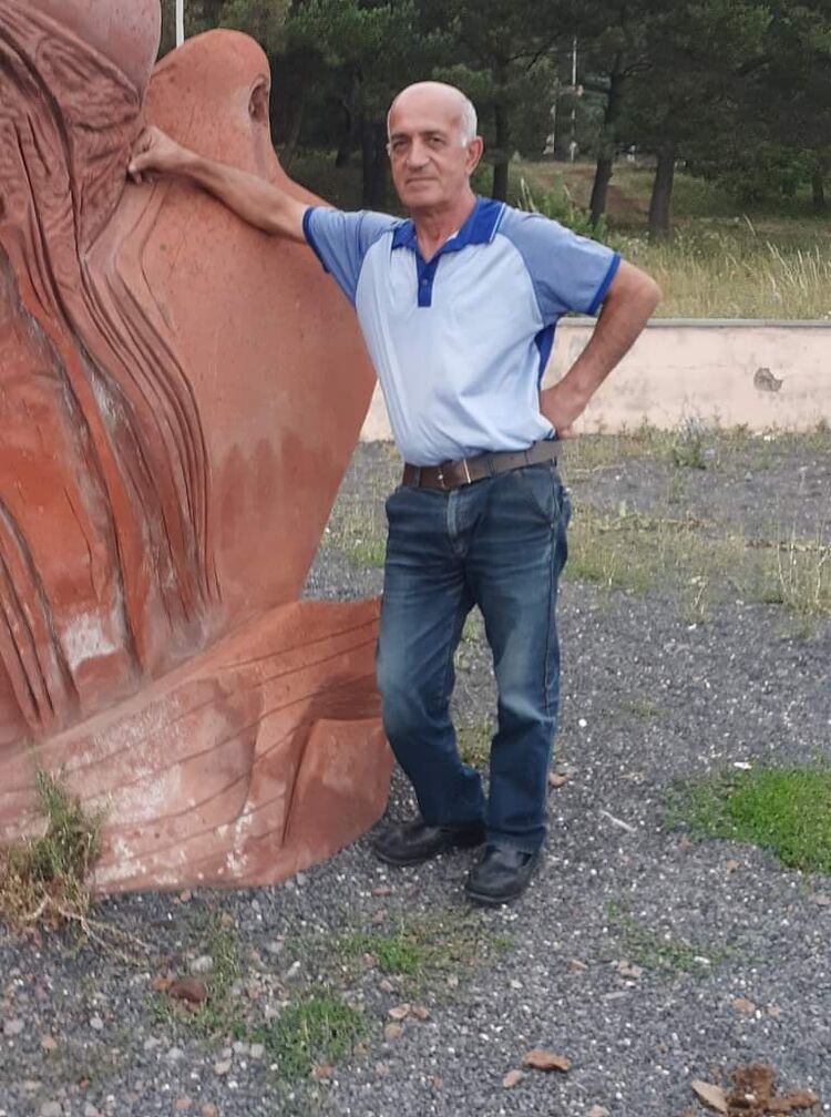  24245263  Samvel, 65 ,    