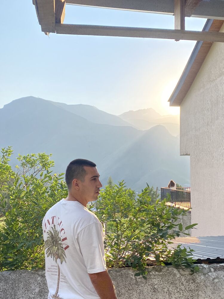  53059523  Emila, 24 ,    