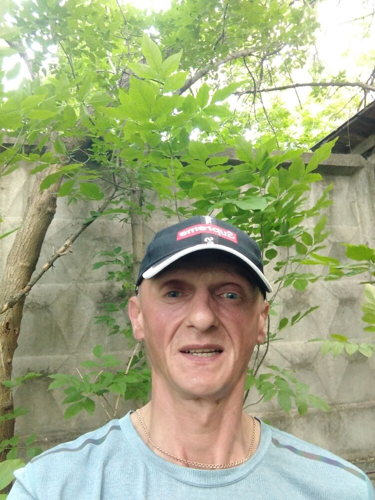  52825073  Maksim, 41 ,    