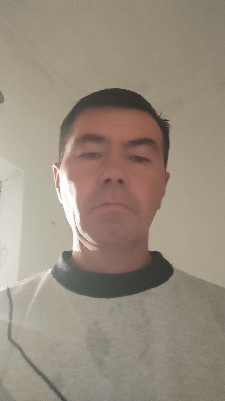  54774743  Vasilii, 40 ,    