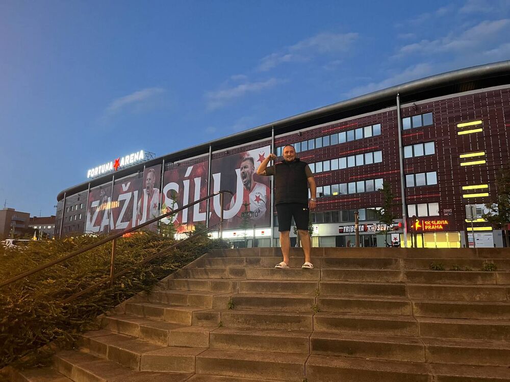  46788423  Kostya, 27 ,    Praha